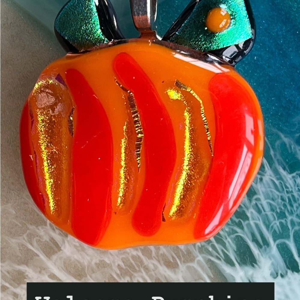 Bonnie’s Bling One of a Kind Fused Glass Jewelry and Accessories to Wear. - Picture 11 of 16